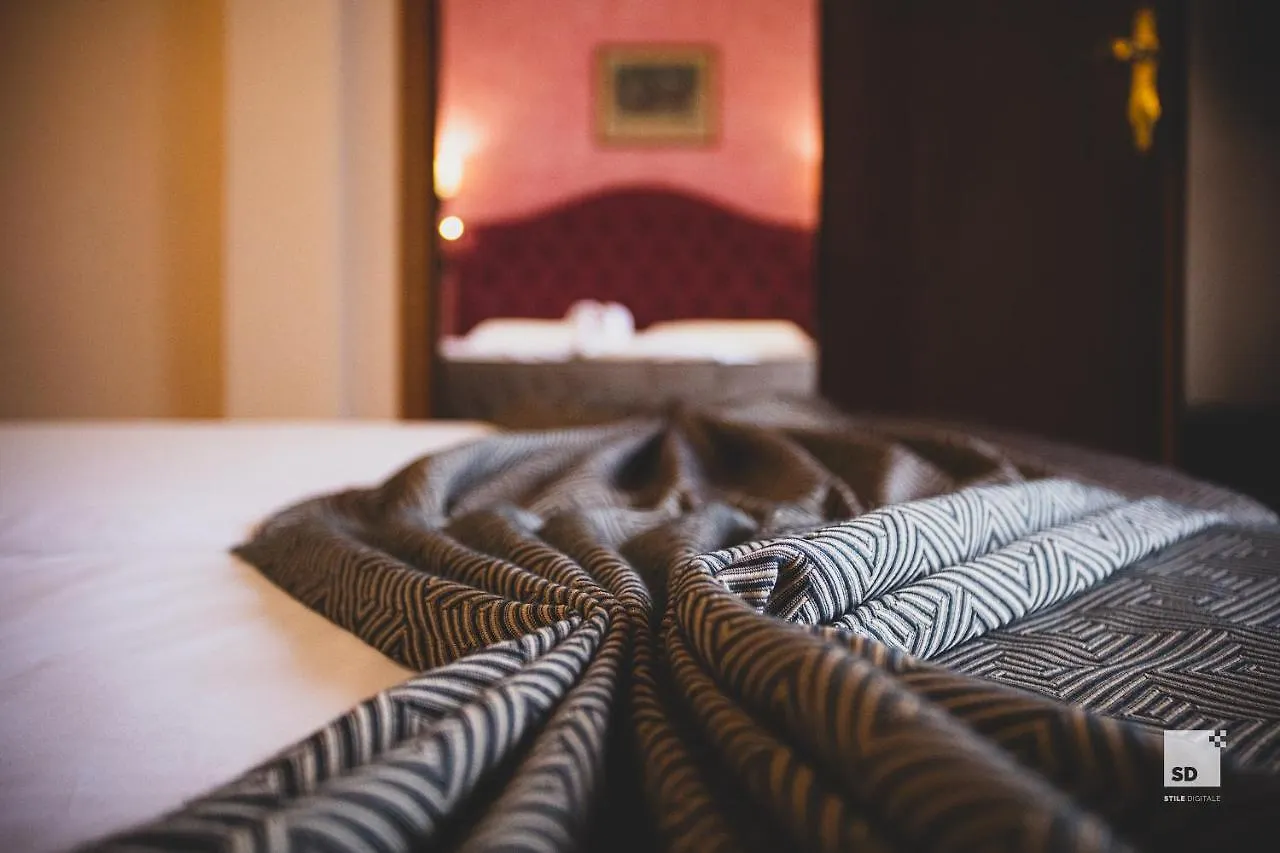 Hotel La Pace Pisa Italy