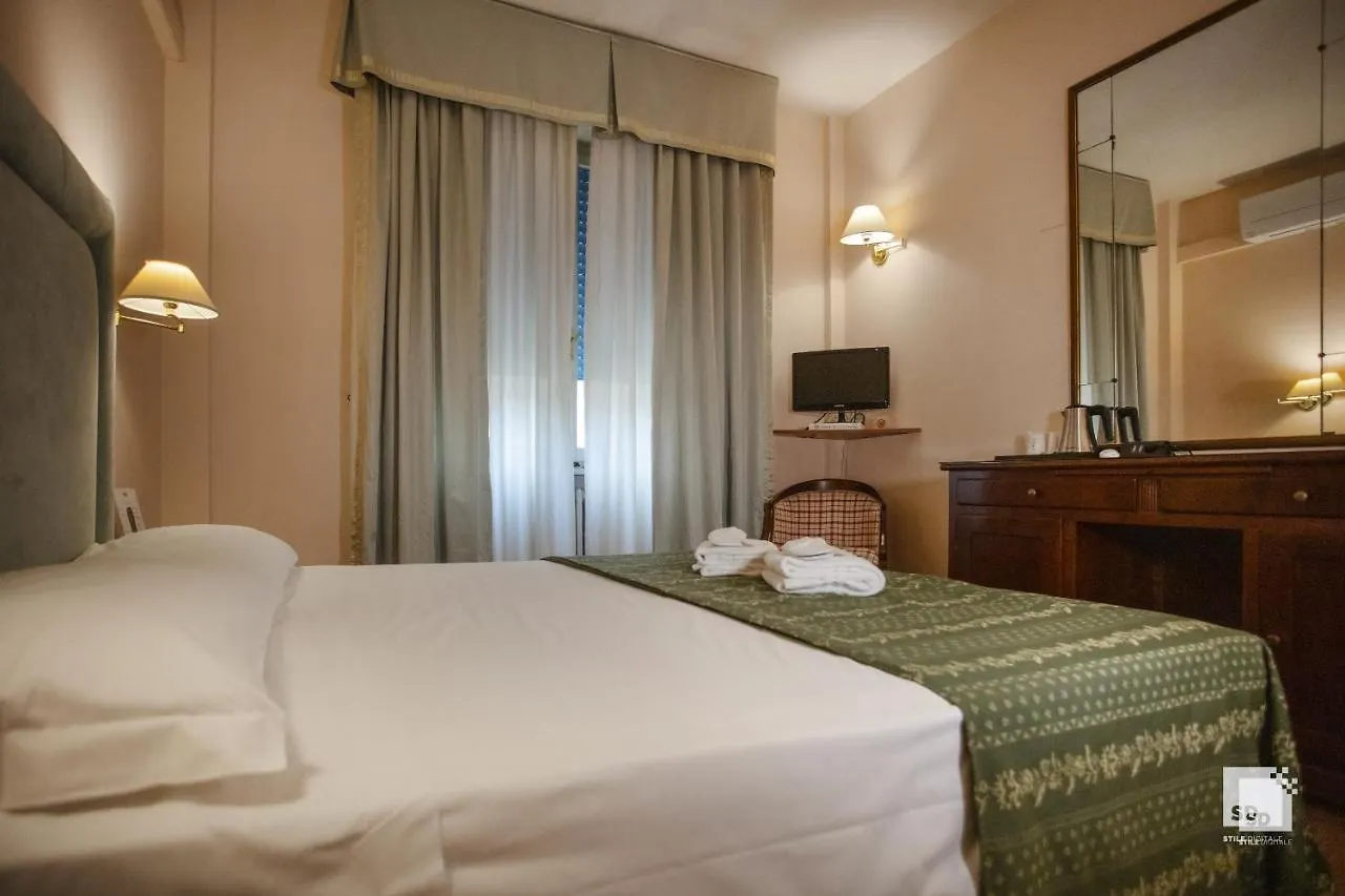***  Hotel La Pace Pisa Italy