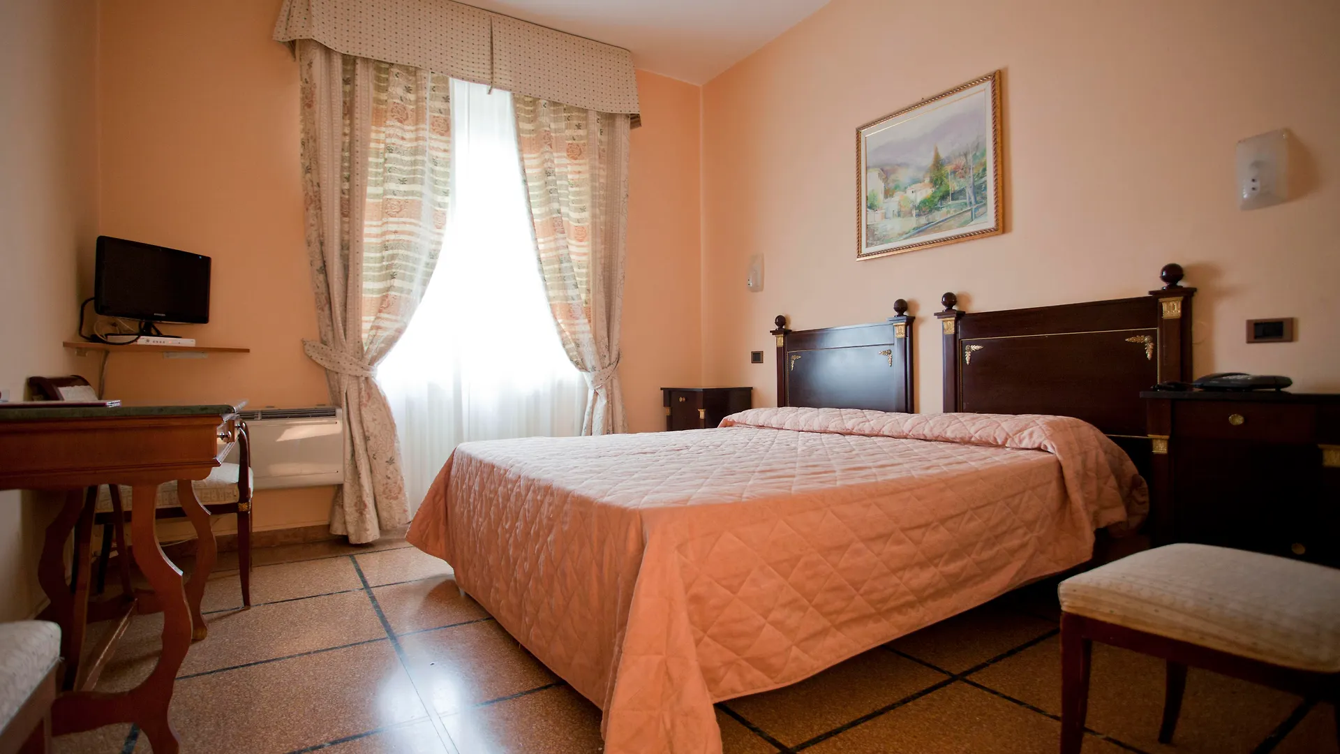 Hotel La Pace Pisa Italy
