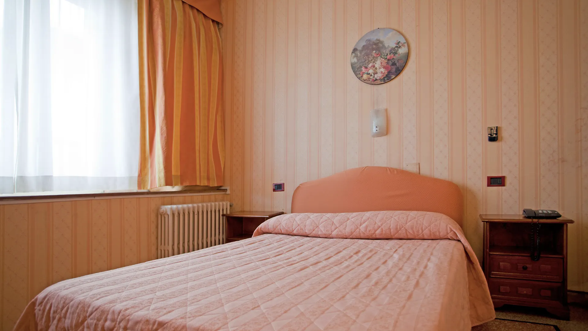 ***  Hotel La Pace Pisa Italy