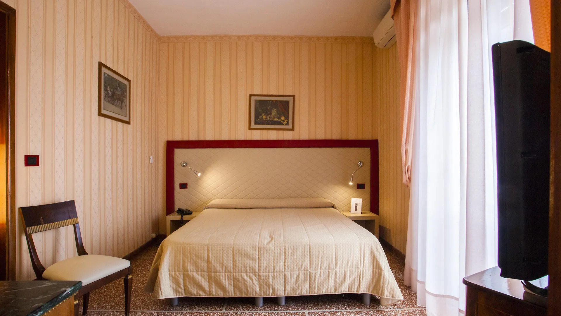 ***  Hotel La Pace Pisa Italy